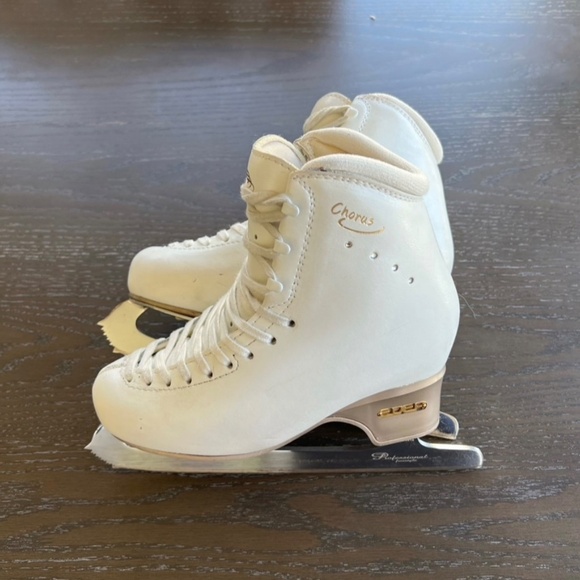 SOLD - Picture 2 of 8